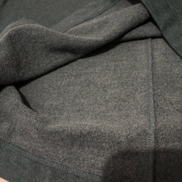 Tahari Cowl Neck Sweatshirt Size M Button Detail 3/4 Sleeve Casual Soft Cozy - Picture 16 of 16